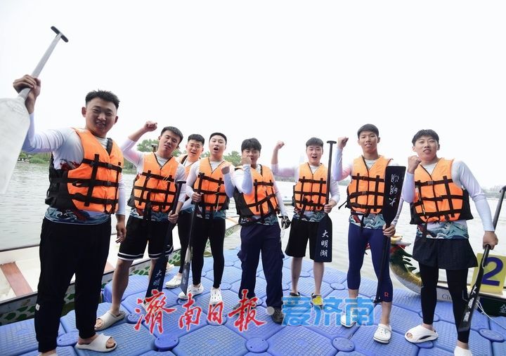 一年四季 泉在济南丨劈波斩浪，端午节龙舟竞渡大明湖