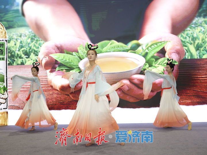 泉畔茶香里，时光与文化和鸣——2025中国（济南）“泉・茶”国际文化艺术周侧记