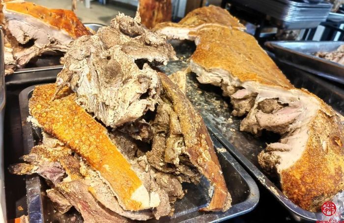 400年历史已传承22代 济南黄家烤肉用4个小时8道工序“烤”进非遗