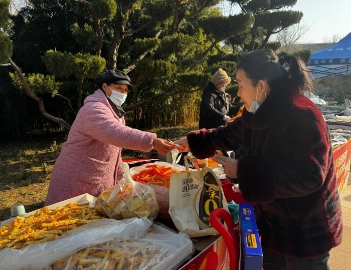 赏花购年货一站式解锁，济南公园里的新春盛典来啦