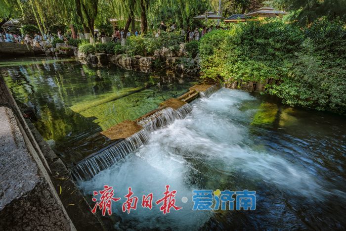 一年四季 泉在济南丨趵突泉水位攀升至28.92米，景区瀑布景点成为新打卡亮点