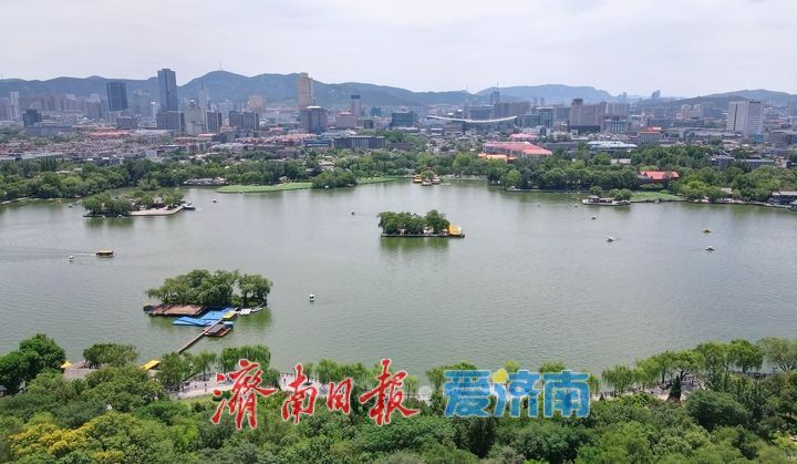 一年四季 泉在济南丨水光潋滟晴方好，“夏至”明湖满目翠