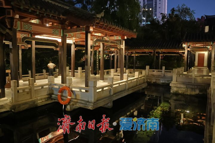 五龙潭夜游升温 泉水夜景引客来
