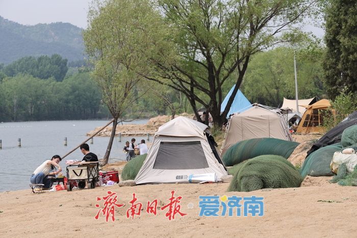 假期尾声人气不减 近郊游热度依旧