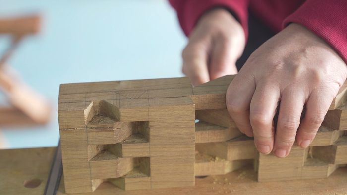 省级非遗项目“桥氏木作”传承人乔一兵：“一块料”变“鲁班枕”