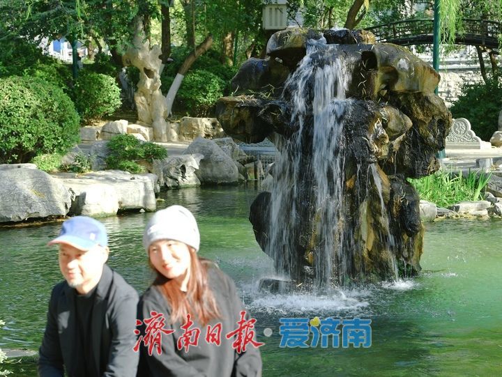一年四季 泉在济南丨生态“双保险”守护泉水喷涌，“月牙飞瀑”盛况在线持续超百日