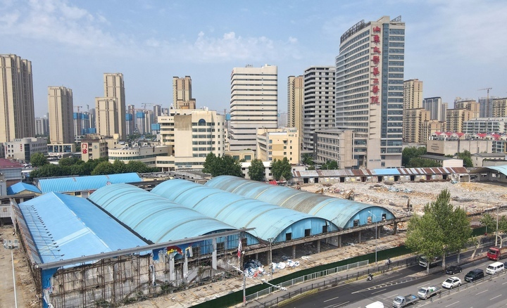 “41岁”五金机电市场搬迁拆除，原址将用于医院扩建