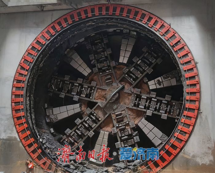 “聊热入济”穿黄隧道全线贯通，今年供暖期全线投运