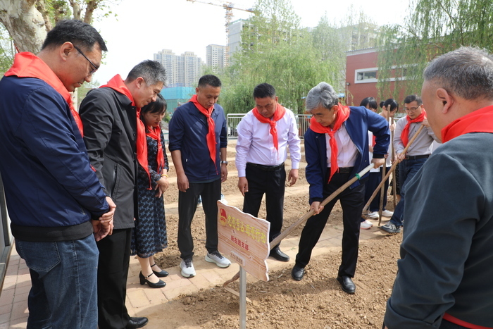 校园里来了中医！历城区港沟中学建成“薪火百草园”