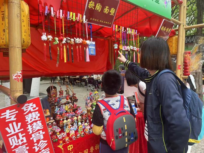 千佛山“三月三”民俗文化庙会落幕 相亲大会、对诗免费游园将持续至5月5日