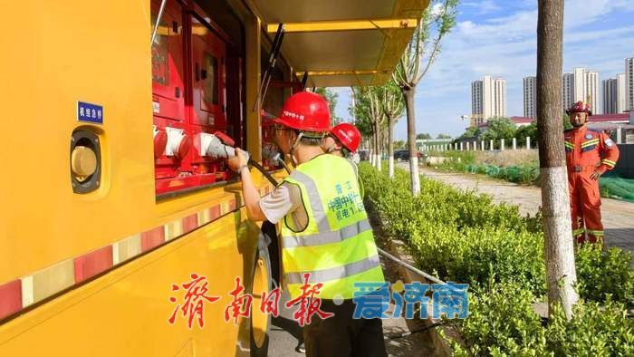 联防联控砺精兵，护航地铁度汛期！济南轨道交通6号线开展轨行区暴雨倒灌专项防汛演练