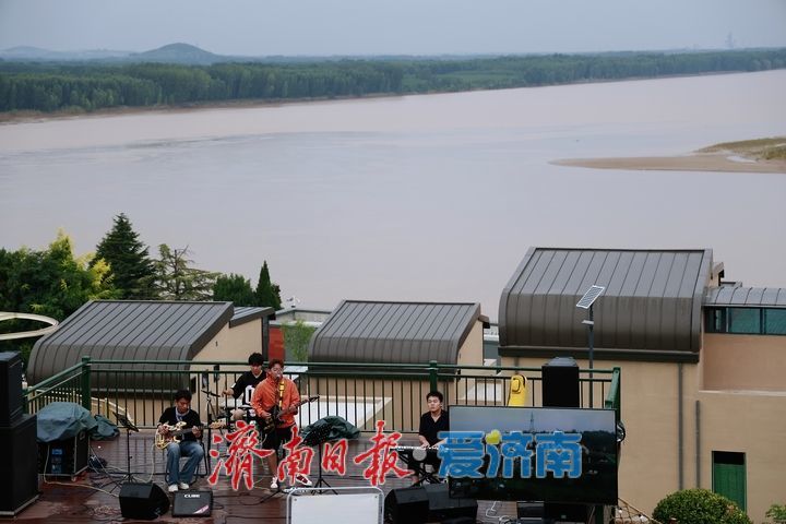 黄河转角风光秀 乡村文旅气象新