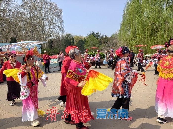 泉城春日好，公园乐未央