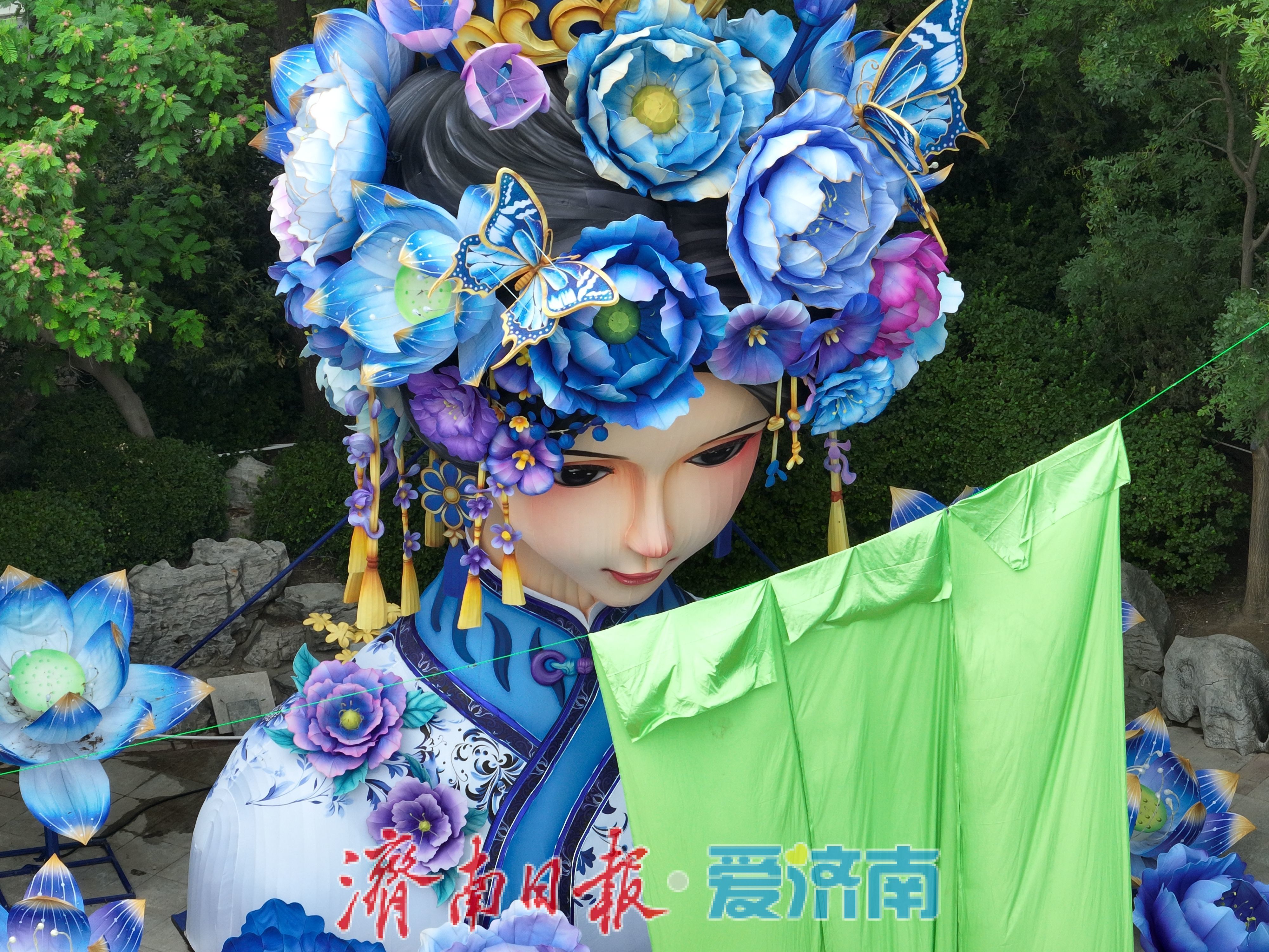 一年四季 泉在济南丨济南大明湖新“夏雨荷”景观今晚亮灯，AI智能升级永久陪伴