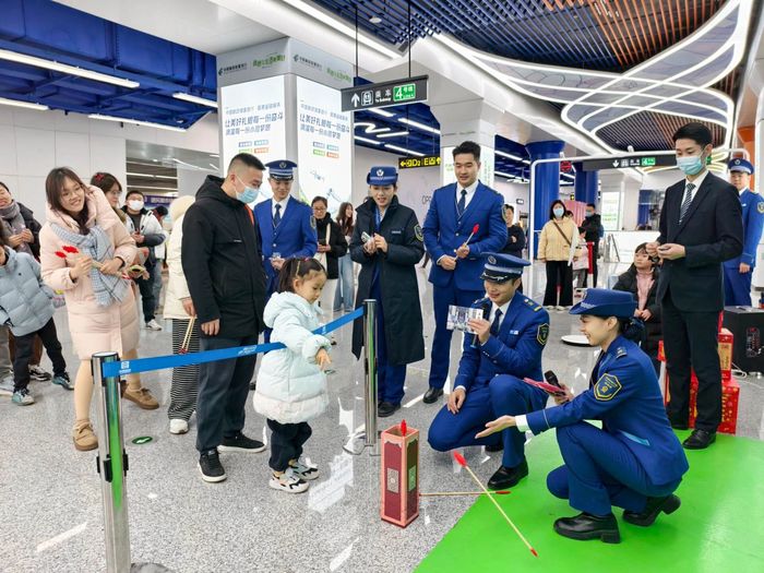 在济南地铁，看见出行路上美好的样子
