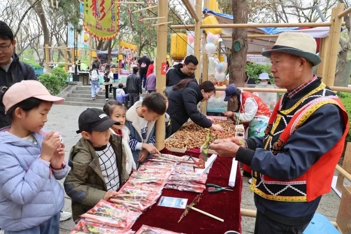 “泉”在济南过五一 