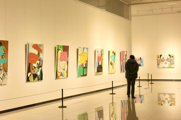 “何以‘经典’许德奇当代艺术展”亮相济图