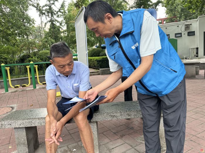 “掌上城管”送上门，社区问题“即拍即办”——市智慧城管服务中心走进佛山苑、千东社区