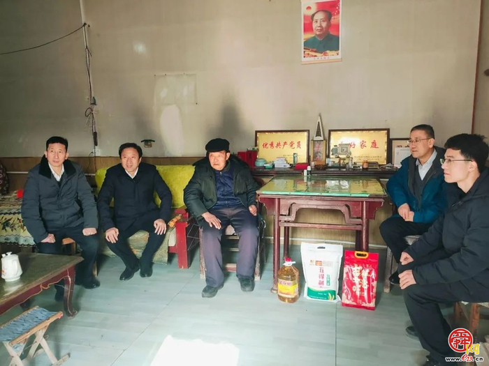 济南市应急管理局走访慰问第一书记等挂职干部和帮扶村
