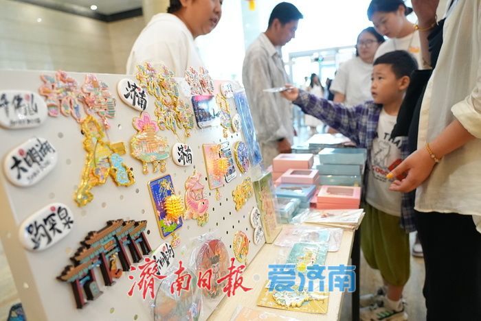 “潮”起来！非遗文创产品受青睐