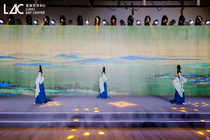 鹭湖艺术中心盛大启幕 国家队运营打造深圳文化新地标，剧院2.0模式赋能城市艺术生活