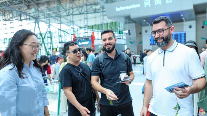 济南机场航旅融合助力外籍游客畅游泉城