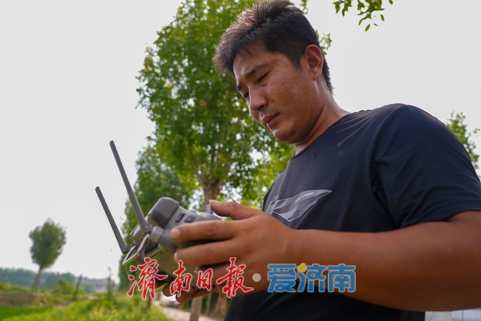 无人机上阵！稻田施肥跑出“科技加速度”