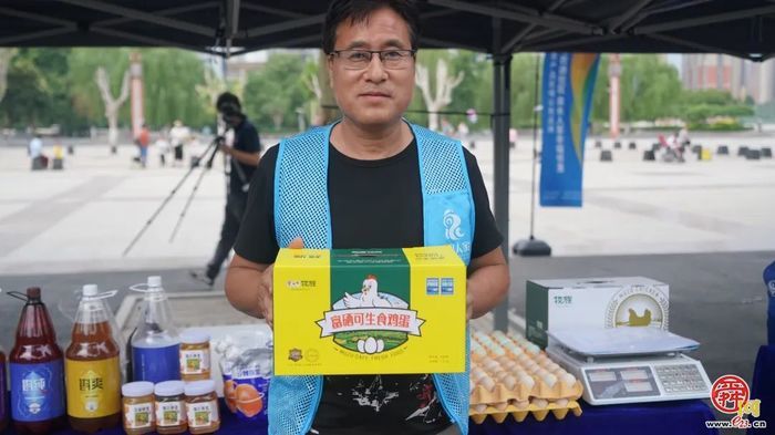 “杏”运随行 泉水人家社区里再开集