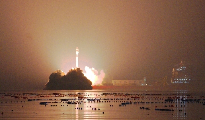 捷龙三号遥十火箭发射成功，东方航天港再添新绩