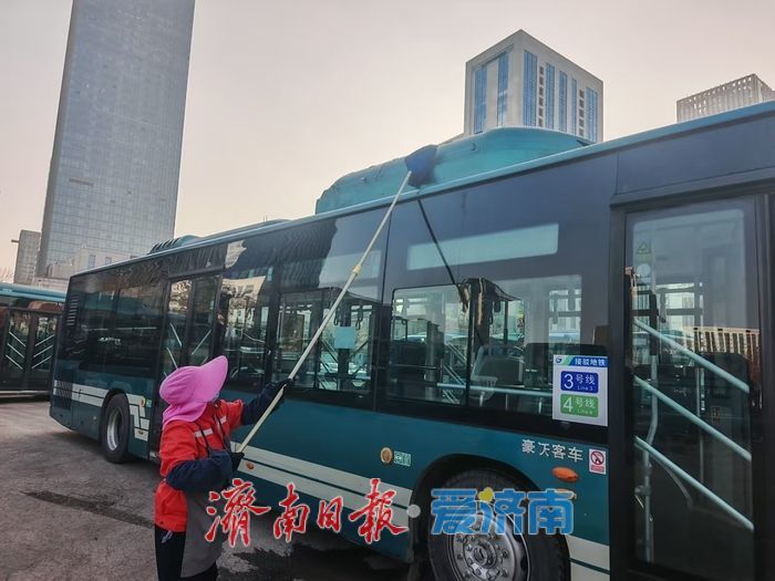 清明假期，济南公交累计载客约389万人次