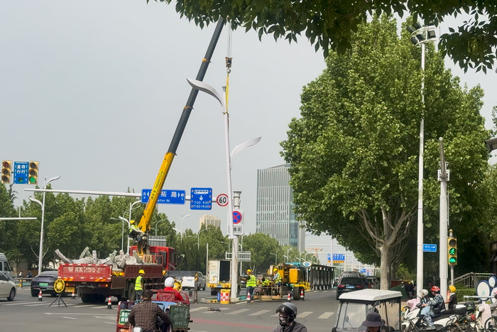 项目强省会｜济南工业南路LED路灯升级改造，五一“高光”迎客
