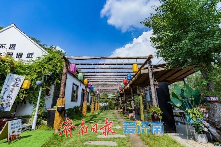 “五一”假期济南30家景区共接待游客393.27万人次，实现营业收入1.30亿元