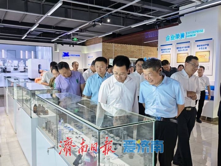 问策百年药香 共谋康养新路——市政协聚焦“康养+文旅”融合开展月度商量现场商量