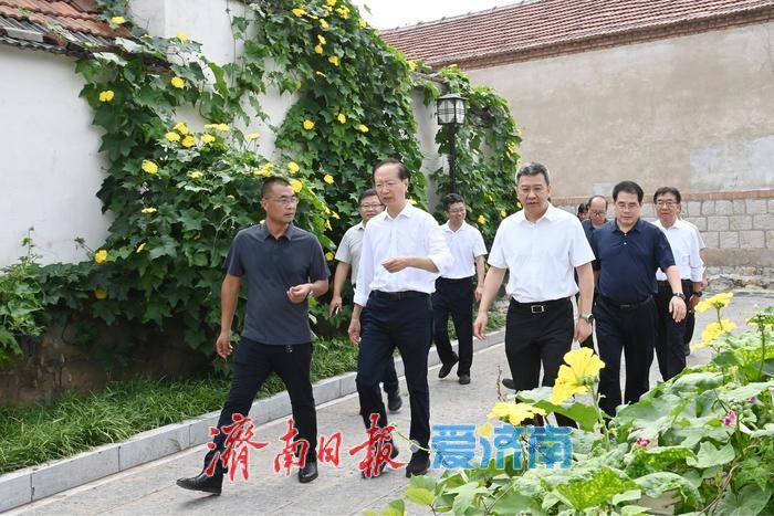 努力打造具有泉城特色的乡村振兴齐鲁样板 韩金峰赴章丘区乡村振兴联系点调研