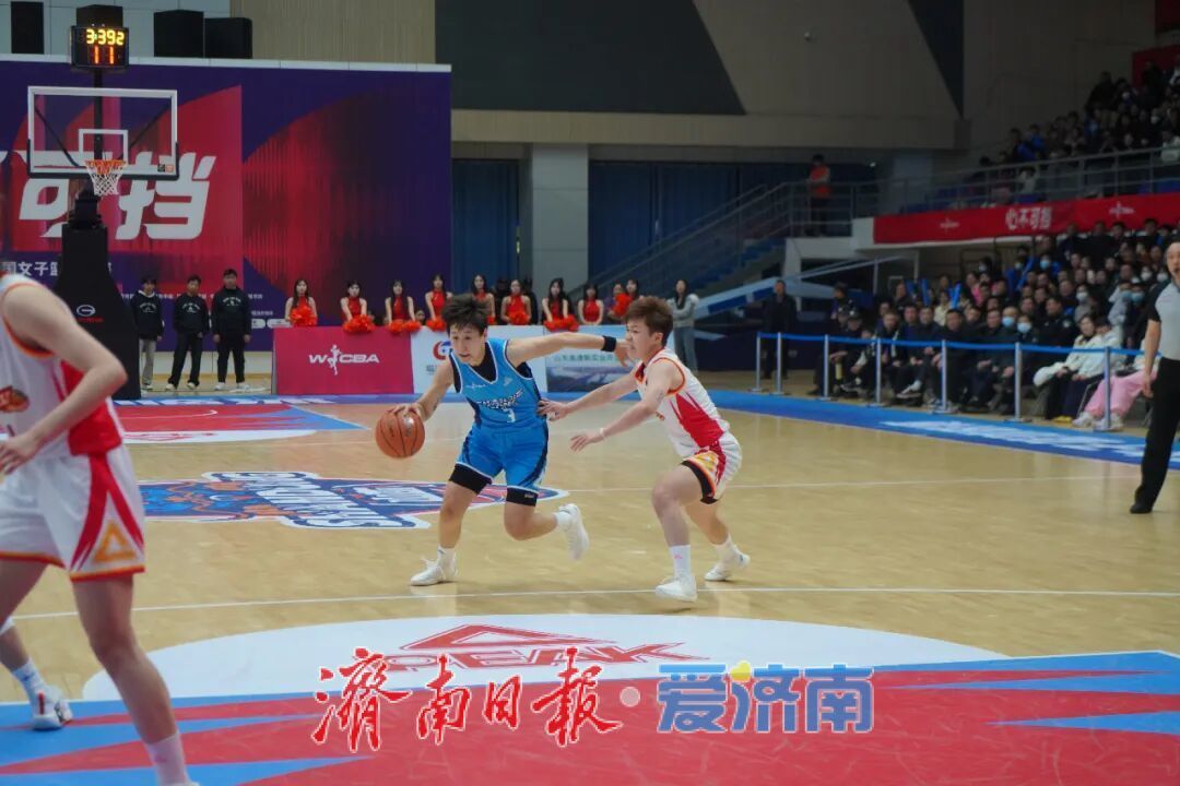 山东女篮战胜山西取赛季首胜张子宇现场观战