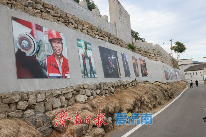 艺术上墙！长清西黄村变身露天摄影展厅