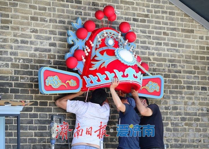 百年“上新街”活力十足迎“五一”