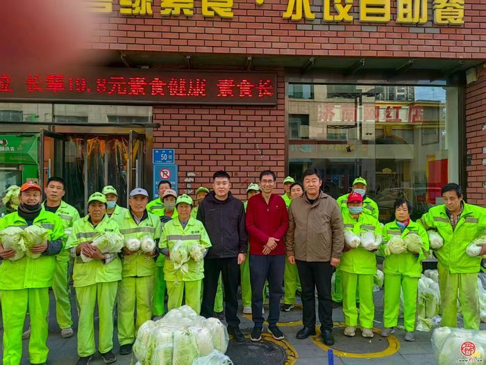 大爱暖深秋！这份暖心馈赠，致敬街巷里的城市微光