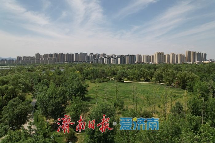 一年四季 泉在济南 