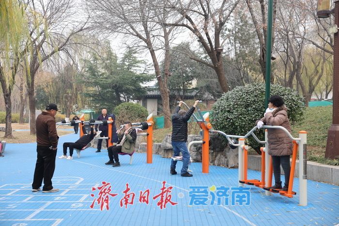 一年四季 泉在济南丨泉城活力暖寒冬 大明湖畔健身忙