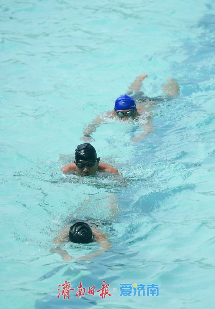 一年四季 泉在济南 