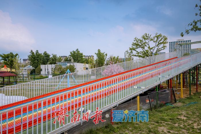 一年四季 泉在济南丨唐冶中央公园变身“都市避暑绿洲”