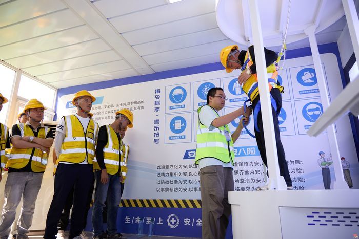 全链条发力筑牢安全防线 2025年济南市建筑施工企业首期工伤预防培训活动启动