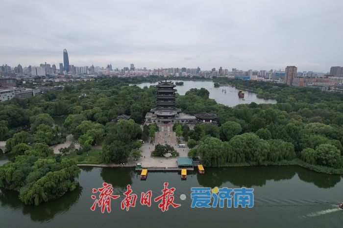 烟雨明湖 水墨泉城
