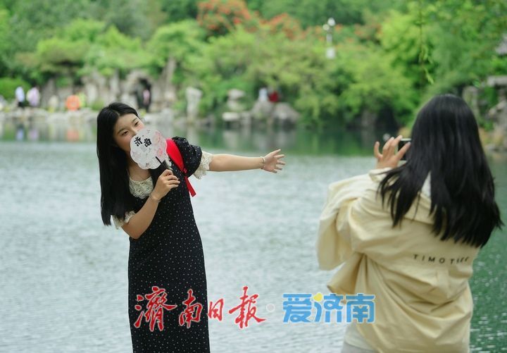 一年四季 泉在济南丨初夏凉爽天，寻幽龙潭畔