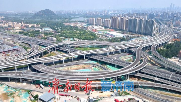 项目强省会｜济南黄河公路大桥扩建工程零点立交段西侧两处新建收费站放开交通