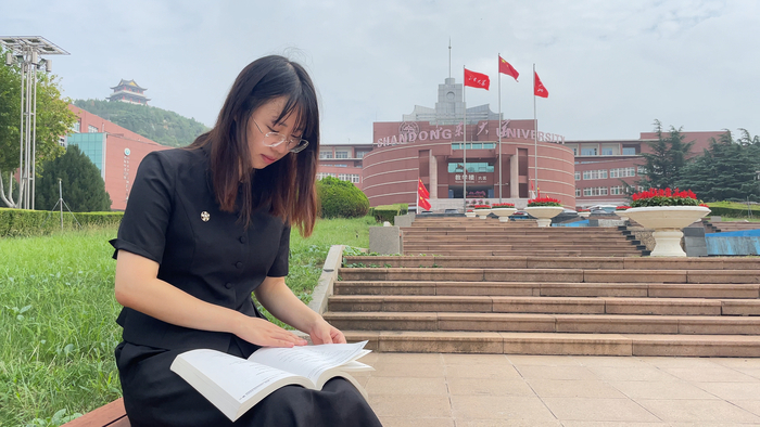 科研与诗意交汇，山大卓优博士后“追梦”电子世界