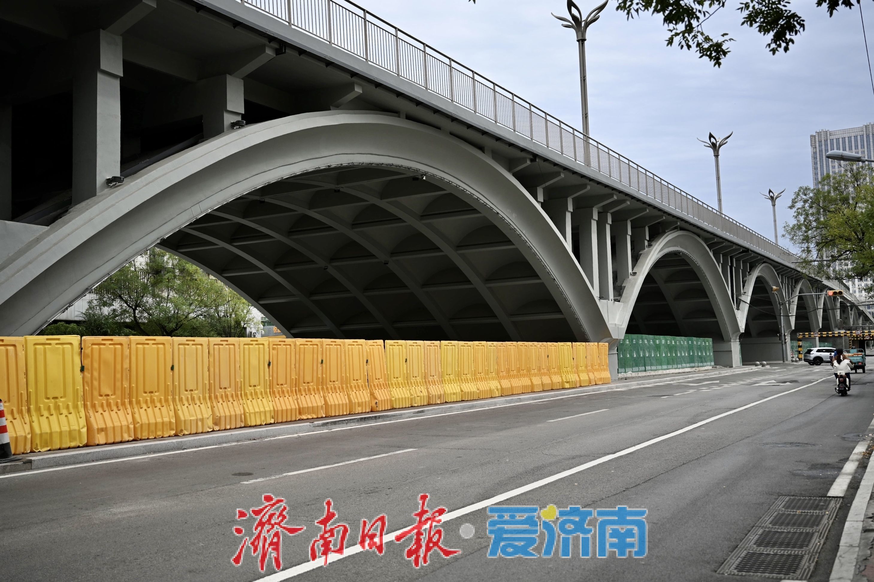 项目强省会｜提质升级！济南纬二路跨铁路天桥改造工程有序推进