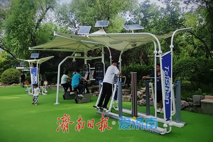 绿意林间享运动 公园智慧健身驿站受市民青睐