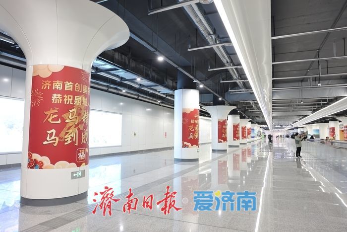 立柱焕新迎新春 泉城年味满归途